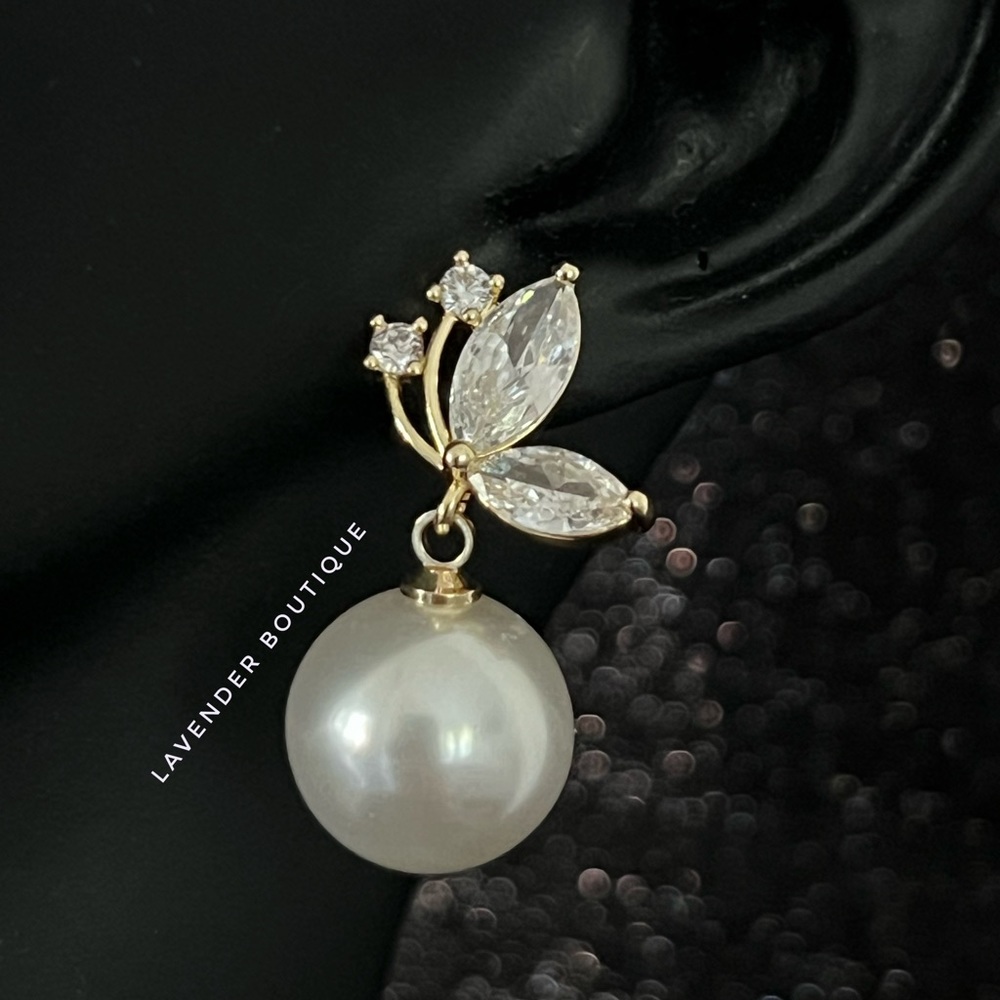 New 14K CZ & Pearl Butterfly 🦋 Earrings - Picture 3 of 4